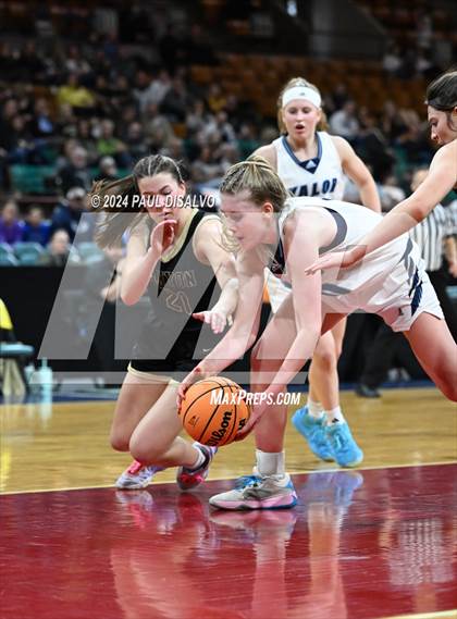 Thumbnail 3 in Rock Canyon vs. Valor Christian (CHSAA 6A Great 8) photogallery.