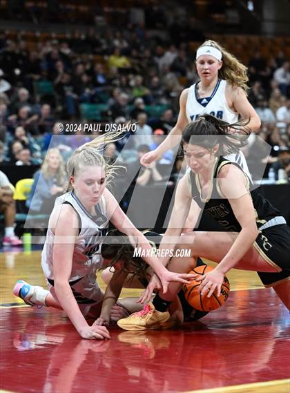 Thumbnail 2 in Rock Canyon vs. Valor Christian (CHSAA 6A Great 8) photogallery.