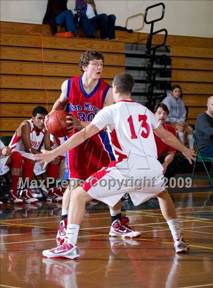 Thumbnail 1 in Burroughs vs. San Marcos (Santa Barbara Holiday Classic) photogallery.