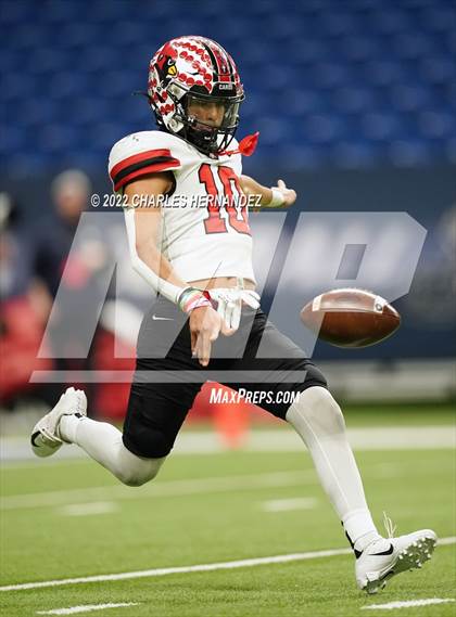 Thumbnail 1 in Harlingen vs Dripping Springs (UIL 6A Division II Regional Semifinals) photogallery.