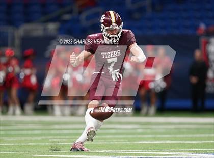 Thumbnail 1 in Harlingen vs Dripping Springs (UIL 6A Division II Regional Semifinals) photogallery.