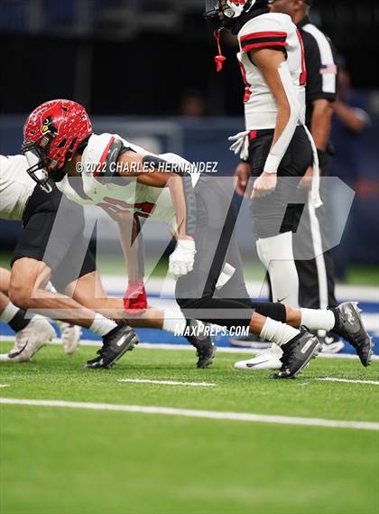 Thumbnail 1 in Harlingen vs Dripping Springs (UIL 6A Division II Regional Semifinals) photogallery.