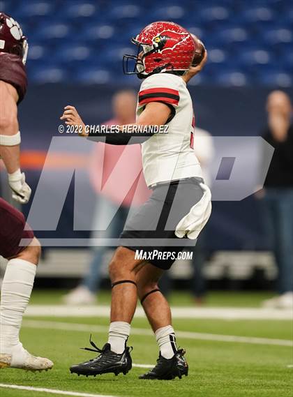 Thumbnail 1 in Harlingen vs Dripping Springs (UIL 6A Division II Regional Semifinals) photogallery.