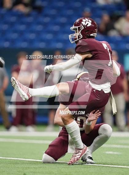 Thumbnail 2 in Harlingen vs Dripping Springs (UIL 6A Division II Regional Semifinals) photogallery.