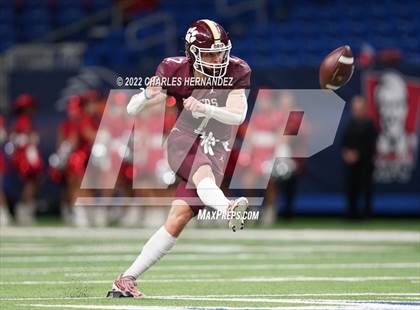 Thumbnail 2 in Harlingen vs Dripping Springs (UIL 6A Division II Regional Semifinals) photogallery.