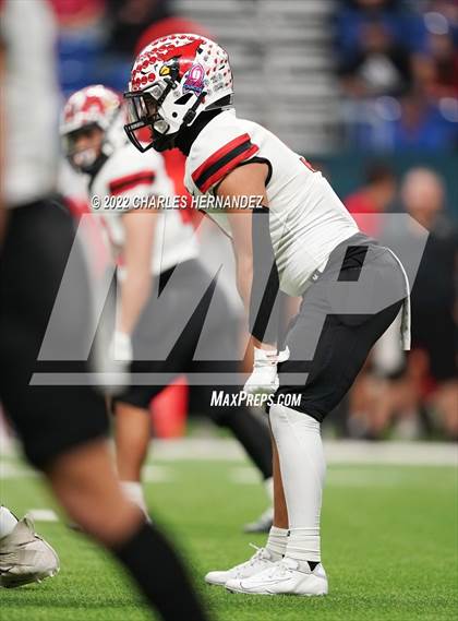 Thumbnail 2 in Harlingen vs Dripping Springs (UIL 6A Division II Regional Semifinals) photogallery.