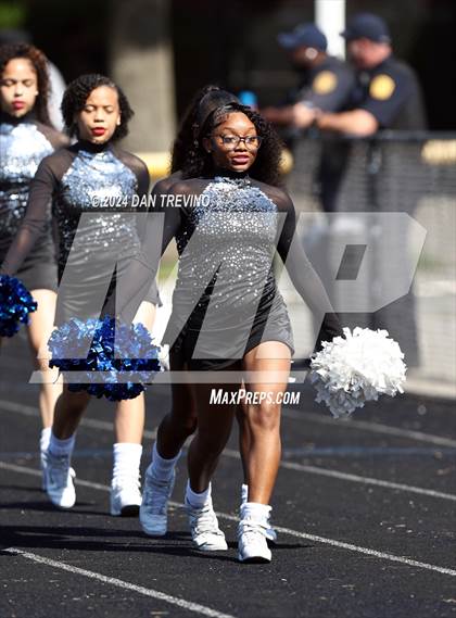 Thumbnail 1 in Churchland @ Norview photogallery.