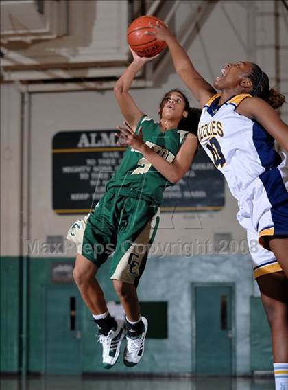 Thumbnail 1 in Canyon vs. Los Osos (Ladycat Classic) photogallery.