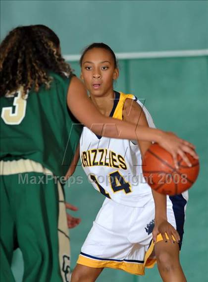 Thumbnail 2 in Canyon vs. Los Osos (Ladycat Classic) photogallery.