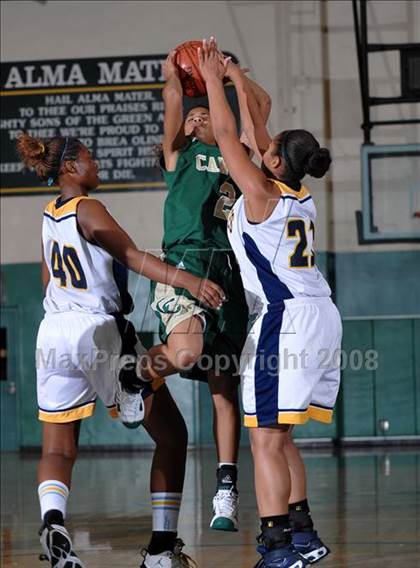 Thumbnail 1 in Canyon vs. Los Osos (Ladycat Classic) photogallery.