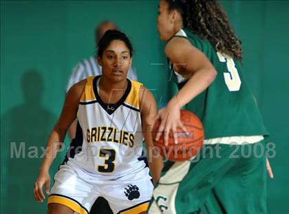Thumbnail 2 in Canyon vs. Los Osos (Ladycat Classic) photogallery.