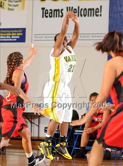 Thumbnail 3 in Lincoln vs. Vanden (Dorothy Speck Memorial) photogallery.