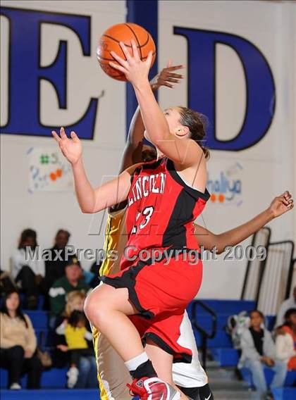 Thumbnail 1 in Lincoln vs. Vanden (Dorothy Speck Memorial) photogallery.