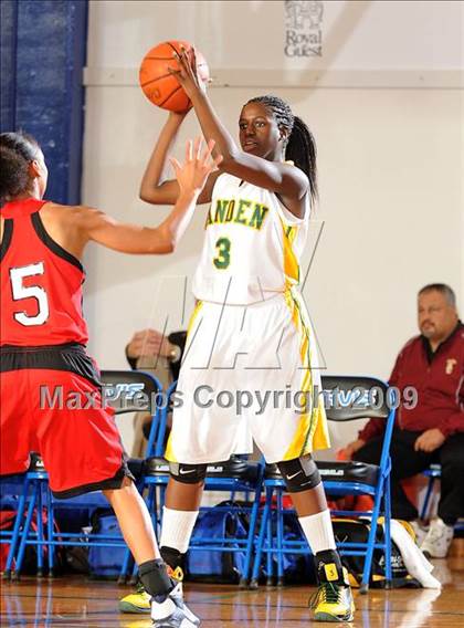 Thumbnail 1 in Lincoln vs. Vanden (Dorothy Speck Memorial) photogallery.