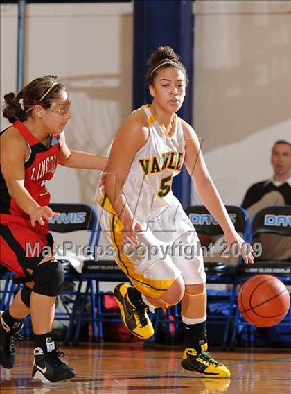 Thumbnail 3 in Lincoln vs. Vanden (Dorothy Speck Memorial) photogallery.