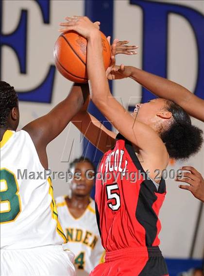 Thumbnail 2 in Lincoln vs. Vanden (Dorothy Speck Memorial) photogallery.