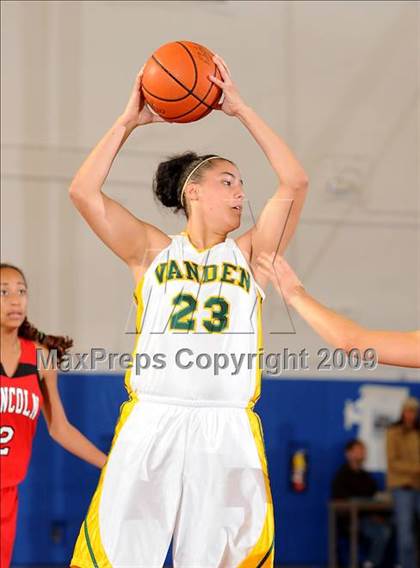 Thumbnail 3 in Lincoln vs. Vanden (Dorothy Speck Memorial) photogallery.
