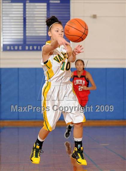 Thumbnail 3 in Lincoln vs. Vanden (Dorothy Speck Memorial) photogallery.