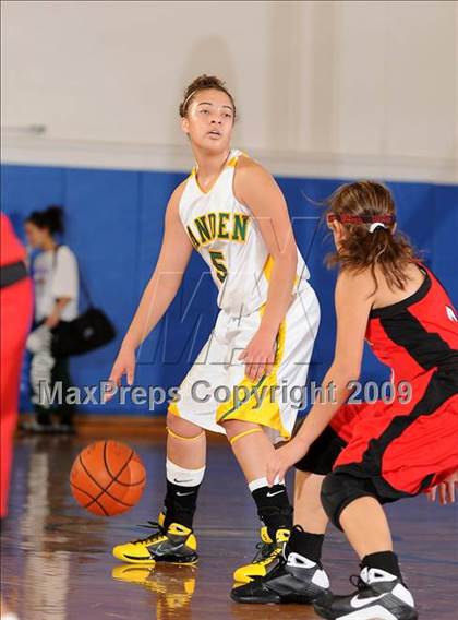 Thumbnail 2 in Lincoln vs. Vanden (Dorothy Speck Memorial) photogallery.