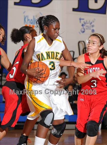 Thumbnail 1 in Lincoln vs. Vanden (Dorothy Speck Memorial) photogallery.