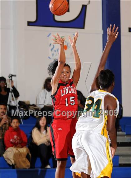 Thumbnail 2 in Lincoln vs. Vanden (Dorothy Speck Memorial) photogallery.