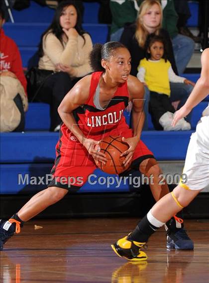 Thumbnail 2 in Lincoln vs. Vanden (Dorothy Speck Memorial) photogallery.