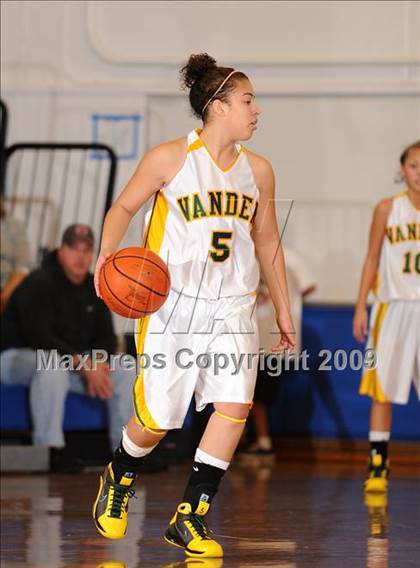 Thumbnail 2 in Lincoln vs. Vanden (Dorothy Speck Memorial) photogallery.