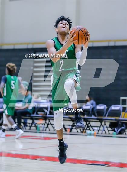 Thumbnail 3 in Granada Hills Charter vs canyon (Hart Holiday Classic) photogallery.