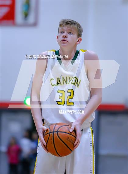 Thumbnail 2 in Granada Hills Charter vs canyon (Hart Holiday Classic) photogallery.