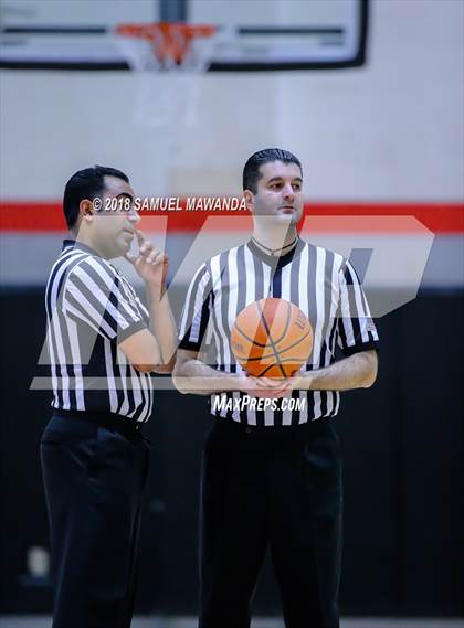 Thumbnail 2 in Granada Hills Charter vs canyon (Hart Holiday Classic) photogallery.