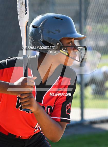 Thumbnail 2 in Wilson /Edison/Early College @ Rush-Henrietta (NY Section 5 Quarterfinal) photogallery.