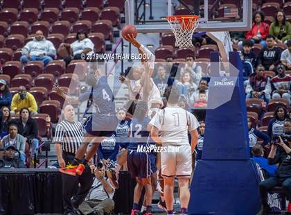 Thumbnail 3 in Farmington vs. Amistad (CIAC D3 Final) photogallery.