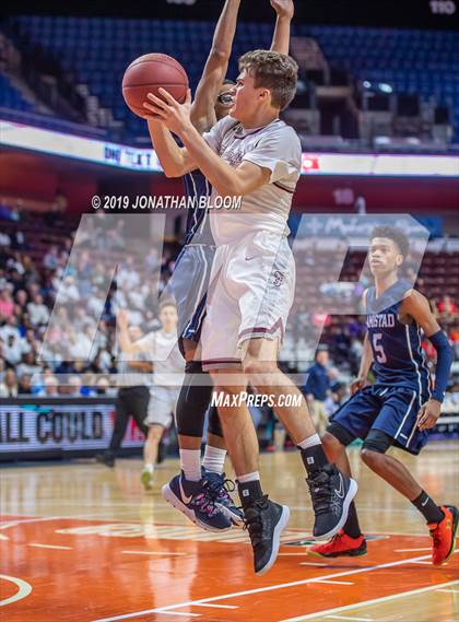Thumbnail 3 in Farmington vs. Amistad (CIAC D3 Final) photogallery.