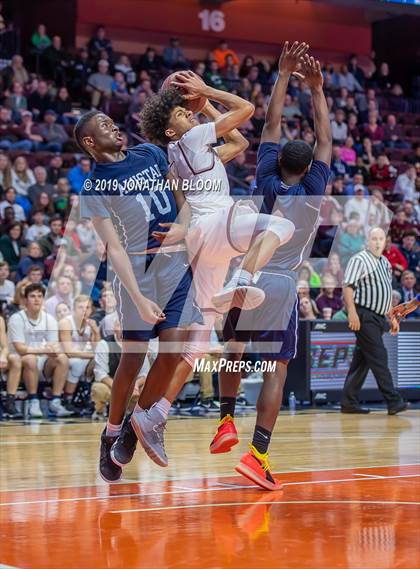 Thumbnail 3 in Farmington vs. Amistad (CIAC D3 Final) photogallery.