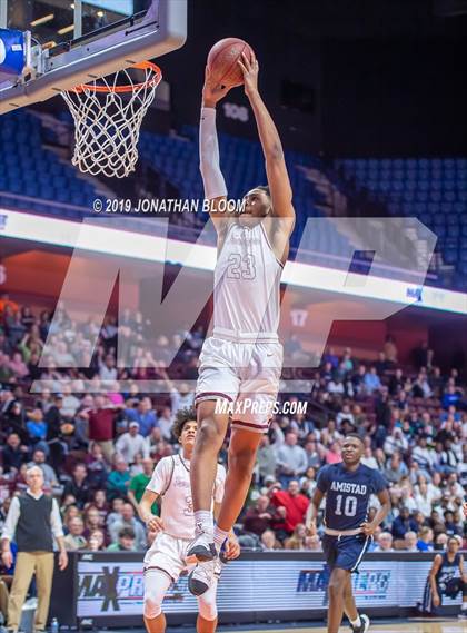 Thumbnail 1 in Farmington vs. Amistad (CIAC D3 Final) photogallery.