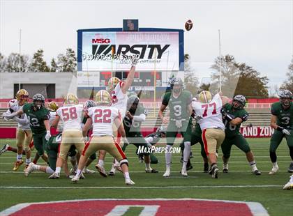 Thumbnail 3 in Westhampton Beach vs. Half Hollow Hills West (Section XI Division III Finals) photogallery.