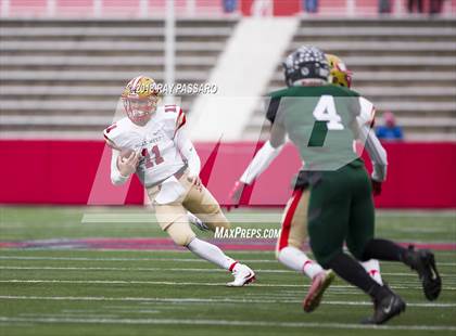 Thumbnail 3 in Westhampton Beach vs. Half Hollow Hills West (Section XI Division III Finals) photogallery.