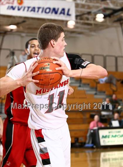 Thumbnail 2 in Crosby vs Memorial (McDonald's Texas Invitational)  photogallery.