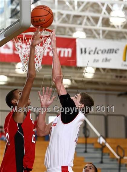 Thumbnail 3 in Crosby vs Memorial (McDonald's Texas Invitational)  photogallery.