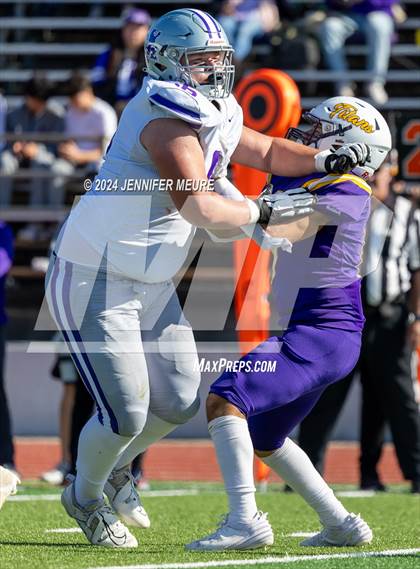 Thumbnail 3 in Kennedy vs. Piedmont photogallery.