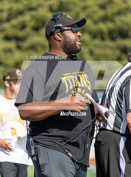 Thumbnail 2 in Kennedy vs. Piedmont photogallery.