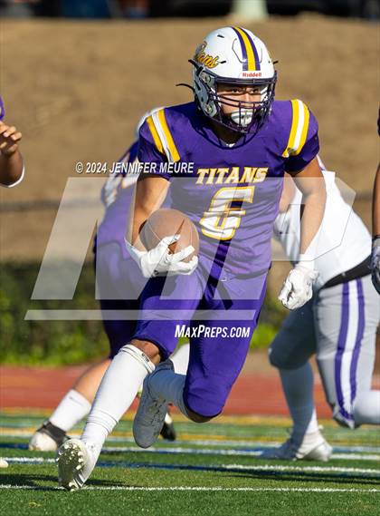 Thumbnail 3 in Kennedy vs. Piedmont photogallery.