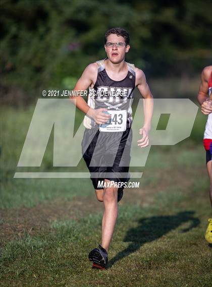 Thumbnail 2 in Fleet Feet Relays photogallery.