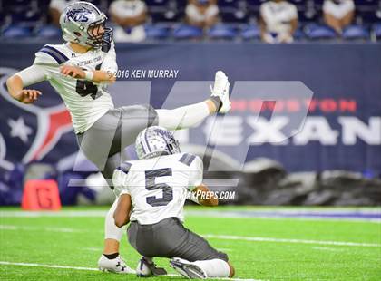 Thumbnail 2 in West Orange-Stark vs Navarro (UIL 4A Divison 2 Semifinal) photogallery.