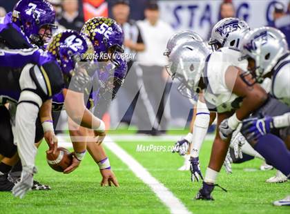 Thumbnail 2 in West Orange-Stark vs Navarro (UIL 4A Divison 2 Semifinal) photogallery.