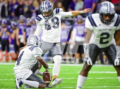 Thumbnail 2 in West Orange-Stark vs Navarro (UIL 4A Divison 2 Semifinal) photogallery.