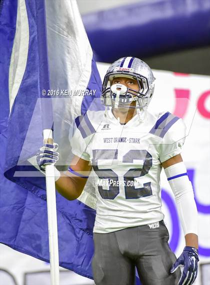 Thumbnail 1 in West Orange-Stark vs Navarro (UIL 4A Divison 2 Semifinal) photogallery.