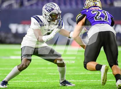 Thumbnail 1 in West Orange-Stark vs Navarro (UIL 4A Divison 2 Semifinal) photogallery.