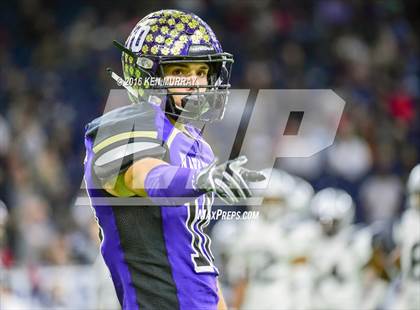 Thumbnail 1 in West Orange-Stark vs Navarro (UIL 4A Divison 2 Semifinal) photogallery.