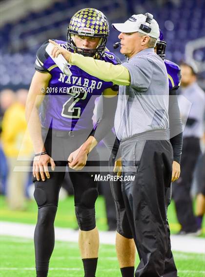 Thumbnail 1 in West Orange-Stark vs Navarro (UIL 4A Divison 2 Semifinal) photogallery.